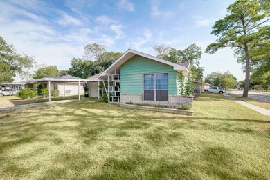 10921 Newton St, Houston, TX 77075 - photo 2