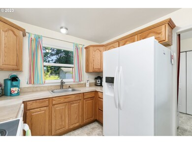 2424 34th Ave, Longview, WA 98632 - photo 5