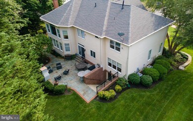 12716 Autumn Crest Dr, Herndon, VA 20171 - photo 2