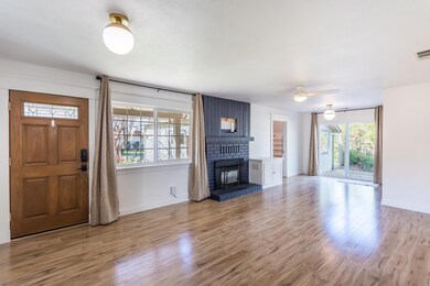 2220 Belladonna St, Redding, CA 96002 - photo 5