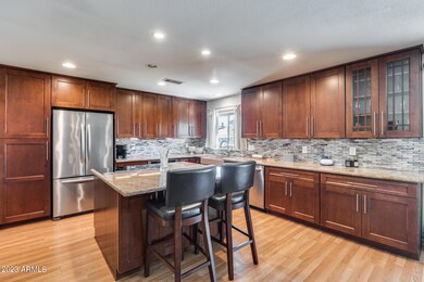 819 E Divot Dr, Tempe, AZ 85283 - photo 2