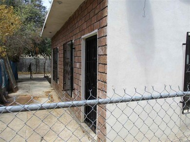 606 E Lane St, Laredo, TX 78040 - photo 4
