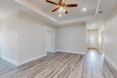 512 Washington St, Ennis, TX 75119 - photo 7