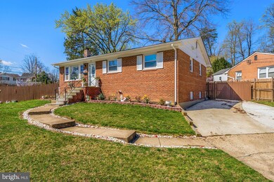 13701 Frankfort Ct, Rockville, MD 20853 - photo 4