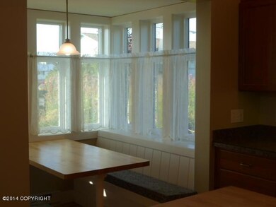 Cozy Breakfast Nook