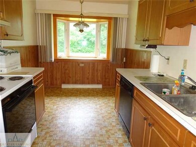 unlisted-address, Lansing, MI 48910 - photo 7