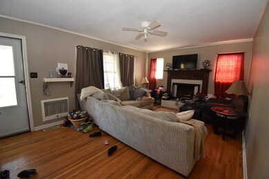 112 Perry St, Linden, TN 37096 - photo 7