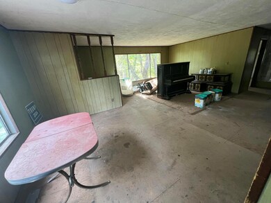 1082 Pinecrest Dr, Grants Pass, OR 97526 - photo 3