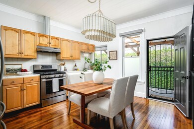 Kitchen/Dining (Unit A)