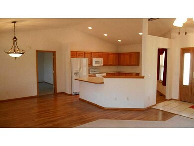 28 Cheddar Cir, Bella Vista, AR 72715 - photo 4