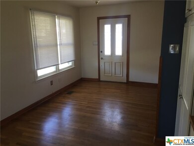 621 Dartmouth St, San Marcos, TX 78666 - photo 4