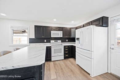 3907 Mamaroneck Rd, Louisville, KY 40218 - photo 7