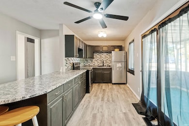 1944 W Havens St, Kokomo, IN 46901 - photo 3