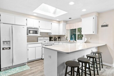 3439 Snowy Butte Ln, Central Point, OR 97502 - photo 5