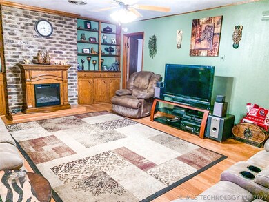302 N J St, Eufaula, OK 74432 - photo 5