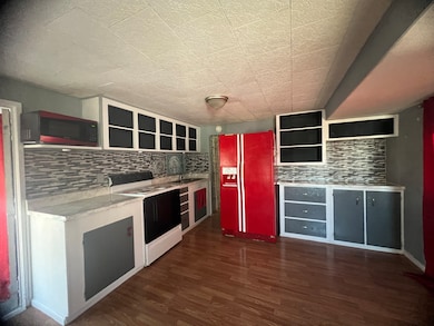 457 Holiday Blvd, Lakeland, FL 33815 - photo 7