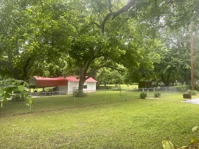 1929 W Washington St, Denison, TX 75020 - photo 5