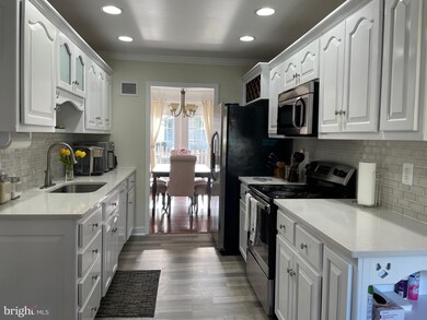 16126 Jerald Rd, Laurel, MD 20707 - photo 3