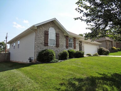 134 W Silver Oak St, Nixa, MO 65714 - photo 4