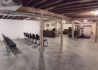 126 S Cannon Blvd, Shelbyville, TN 37160 - photo 6