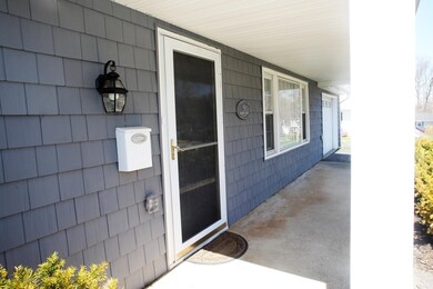 29 Ingram Cir, Matawan, NJ 07747 - photo 3