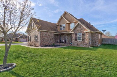 818 E Roubidoux St, Nixa, MO 65714 - photo 3