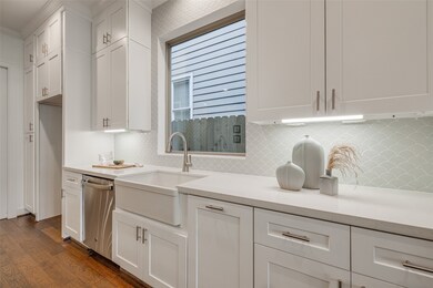 829 E 26th St, Houston, TX 77009 - photo 5