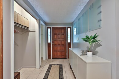 6015 Stuart Ln, Worthington, OH 43085 - photo 5