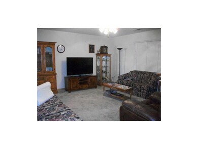 701 Sun Ct, Raymore, MO 64083 - photo 2