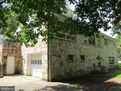 175 Johnsons Mill Rd, Berkeley Springs, WV 25411 - photo 2