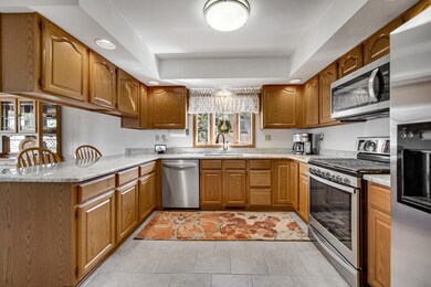 737 Heather Ct, Griffith, IN 46319 - photo 4