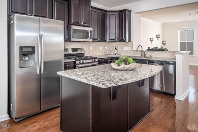 732 Suffield Way-9