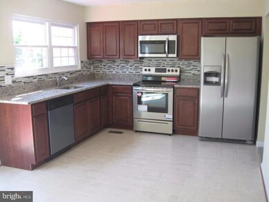 7772 Moonfall Ct, Pasadena, MD 21122 - photo 4