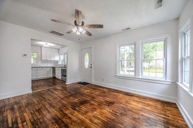 207 N Forest Ave 3