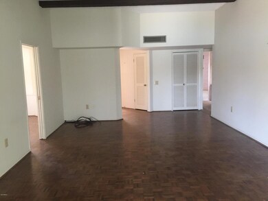 Dawn Lake Familly Room