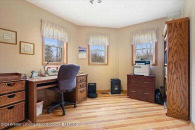 447 Charleston Rd, Lansing, MI 48917 - photo 7