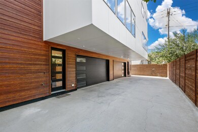 5704 Bryan Pkwy unit 103, Dallas, TX 75206 - photo 2