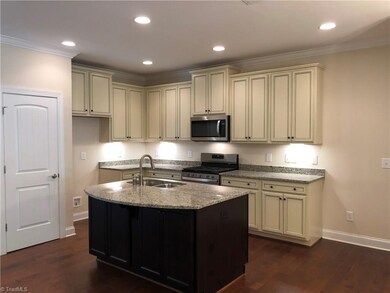 3404 Amber Meadows Rd unit 35 AM, High Point, NC 27265 - photo 4