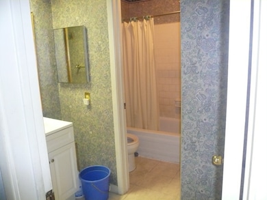 6425 S Briar Bayou Dr, Houston, TX 77072 - photo 6