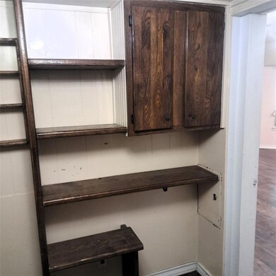 397 Lacy Dr unit B, Elgin, TX 78621 - photo 4