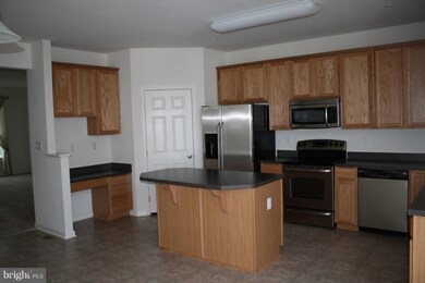 6723 Caleb Dorsey Square, Elkridge, MD 21075 - photo 2