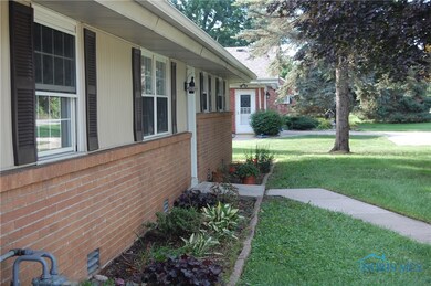 1347 N Genoa Clay Center Rd, Genoa, OH 43430 - photo 2