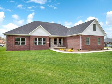 8137 Spring Valley Dr, Plainfield, IN 46168 - photo 3