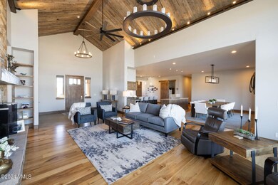 152_new_york_mountain_rd_interior_great_