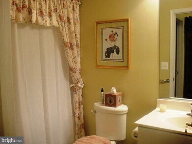 8615 Fluttering Leaf Trail unit 202, Odenton, MD 21113 - photo 6