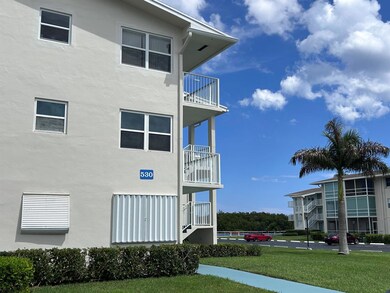 530 Horizon W unit 205, Boynton Beach, FL 33435 - photo 3