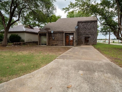 2222 W 7th St, Prague, OK 74864 - photo 2