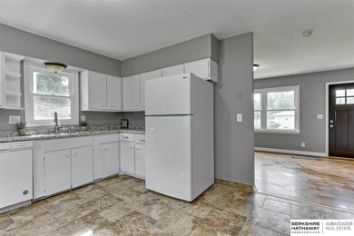 4692 Kansas Ave, Omaha, NE 68104 - photo 7