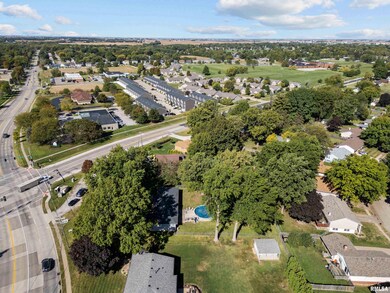 1412 W 53rd St, Davenport, IA 52806 - photo 6