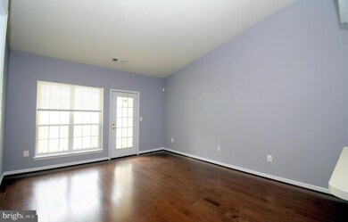 4550 Strutfield Ln unit 2408, Alexandria, VA 22311 - photo 3